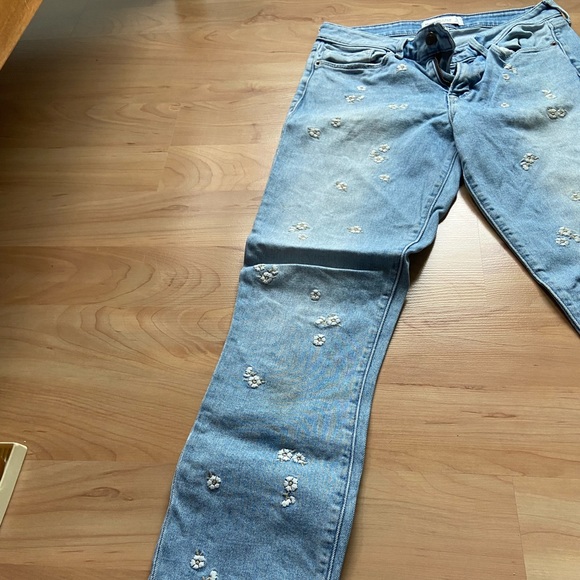 Abercrombie and Fitch Jeans - Picture 6 of 9